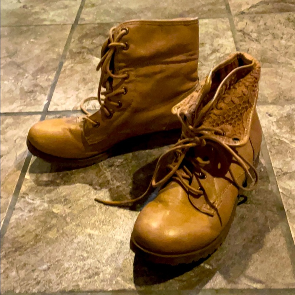 Tan combat lace boots